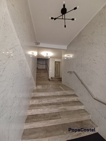 Piata Romana, Magheru 4 camere et. 4/8 balcon lift ideal birou, cabinet, locuinta